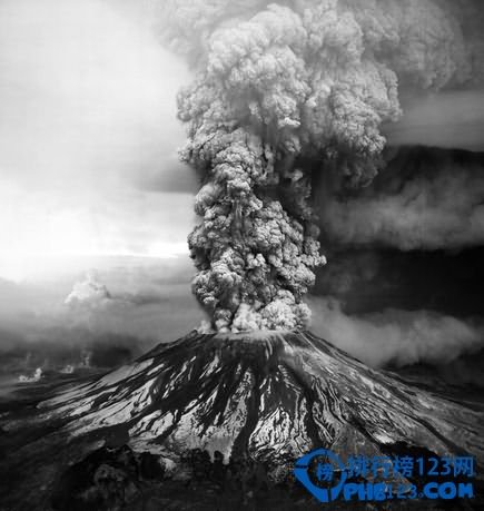 krimmel, usgs)如图所示,这是30年前的1980年5月18日圣海利斯火山喷发