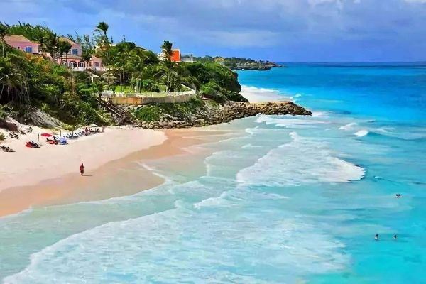 国外十大海边旅游胜地 巴哈马群岛粉色沙滩很是吸引人_景点_第一排行