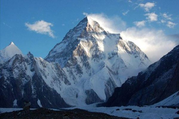 中國境內十大最高山峰 太白山上榜僅第八珠穆朗瑪峰第一_地理_第一排