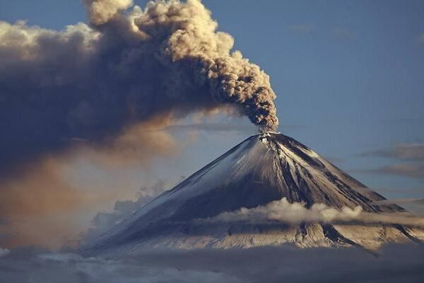 东南亚三座火山图片
