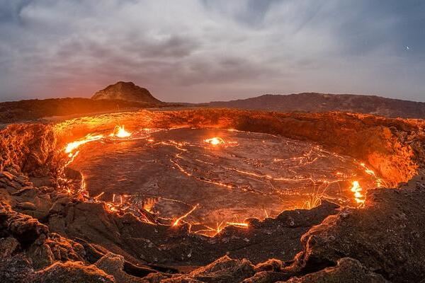 最大死火山图片