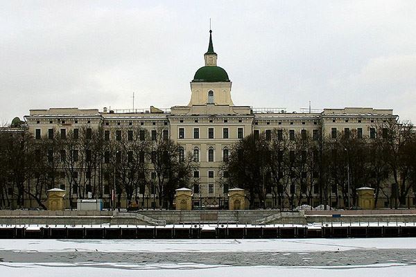 俄罗斯总参军事学院7 希腊海军学院8 圣西尔学院9.黄埔军校10.