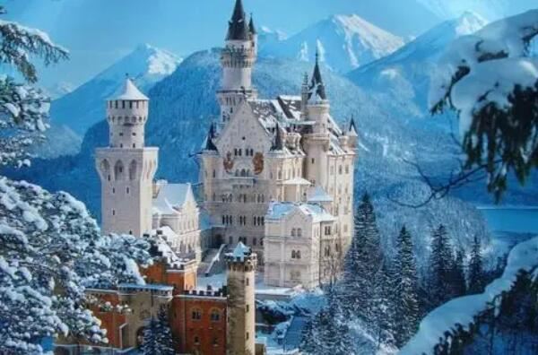 世界最美十大童话城堡,霍恒索伦承包上榜,第一是最接近童话的地方