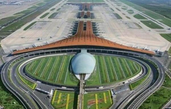 年开始建设的4f级民用国际机场,在中国十大机场面积排名中位列第二位